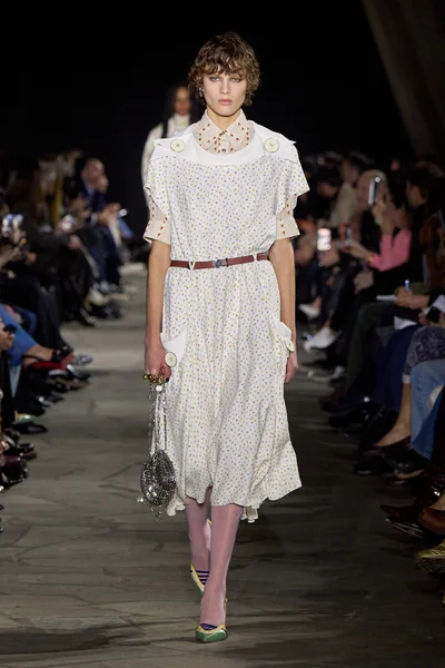 Look 1